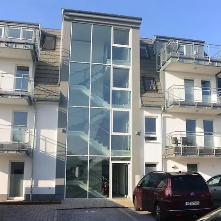 Holiday Apartment With 2 Bedrooms * 쿡스하펜